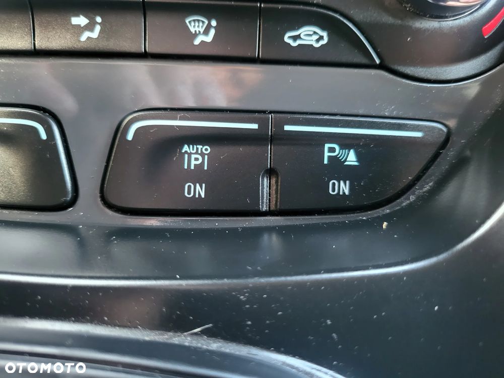 Ford Kuga 2.0 TDCi 4x4 Individual - 32