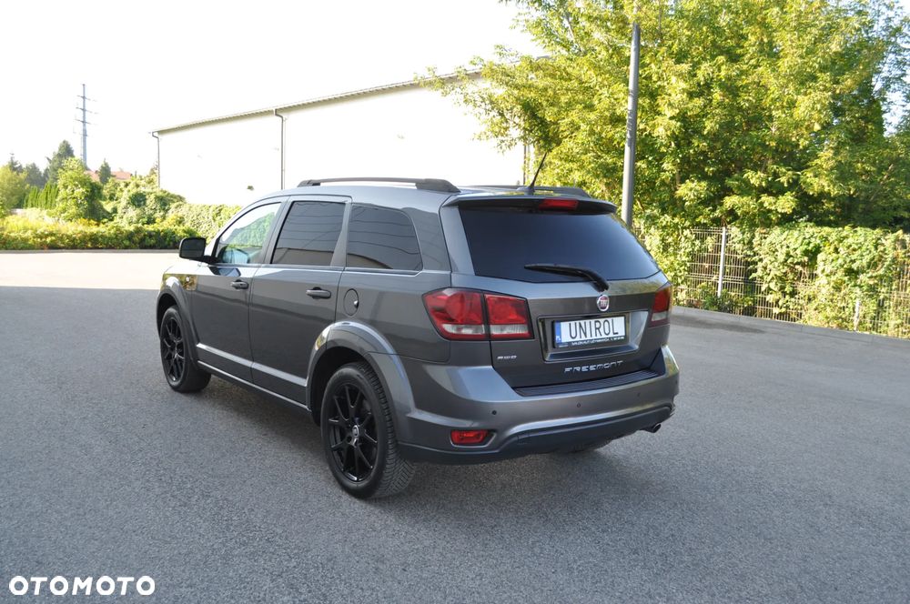 Fiat Freemont 2.0 Multijet Black Code AWD - 9