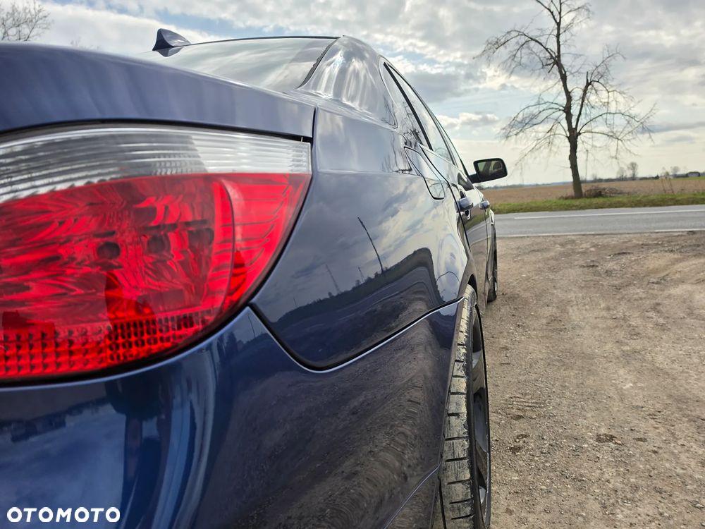 BMW Seria 5 545i - 6