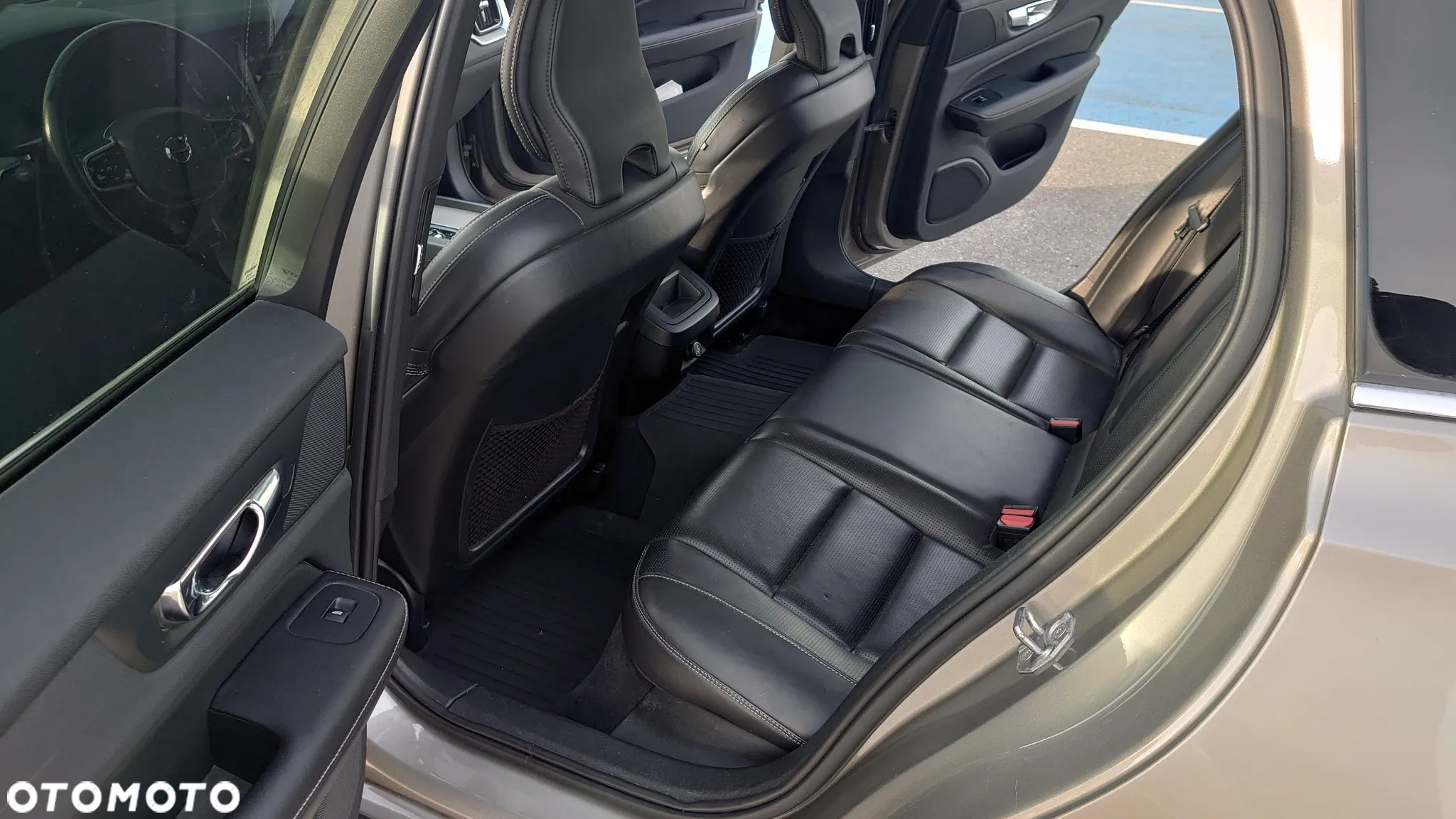 Volvo V60 D4 Inscription - 7