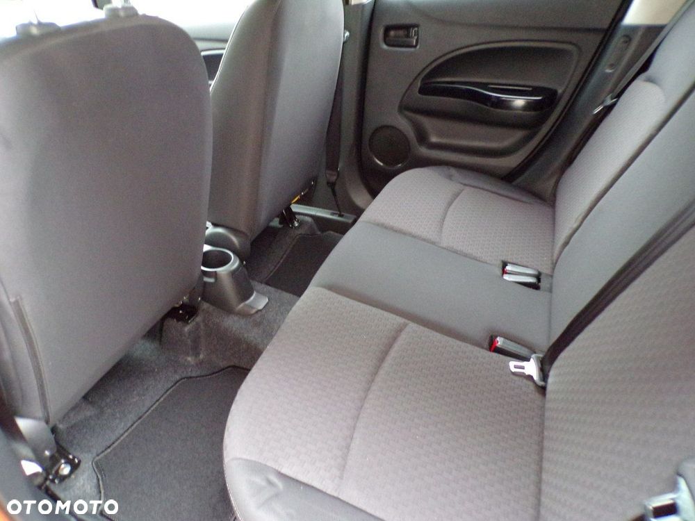 Mitsubishi Space Star - 24