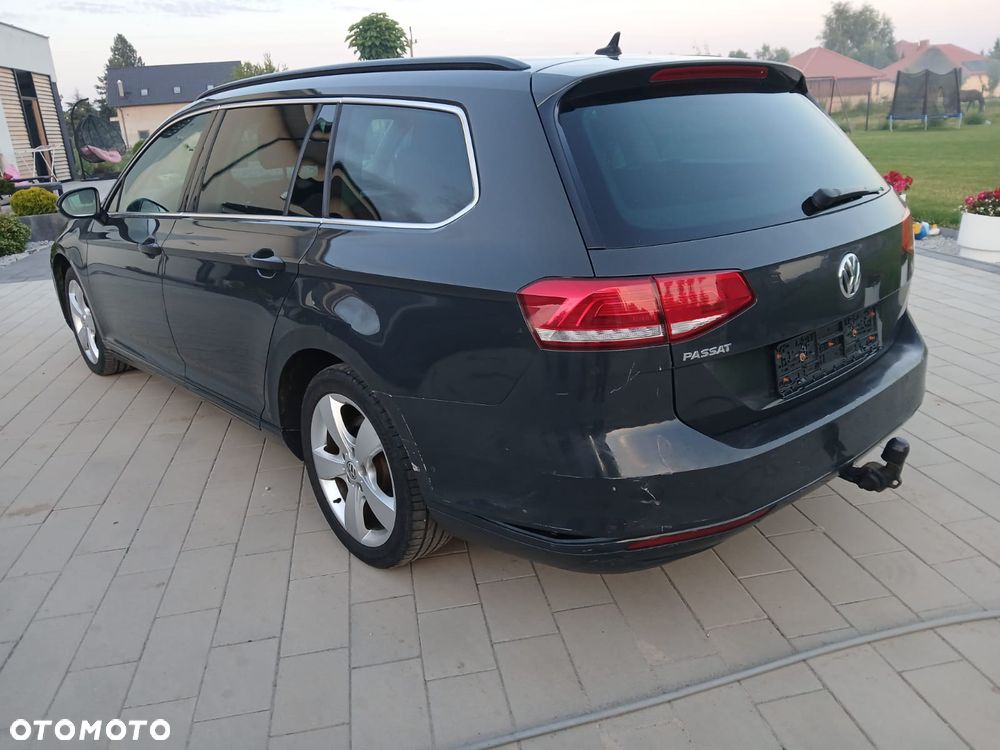 Volkswagen Passat 2.0 TDI (BlueMotion Technology) Comfortline - 23