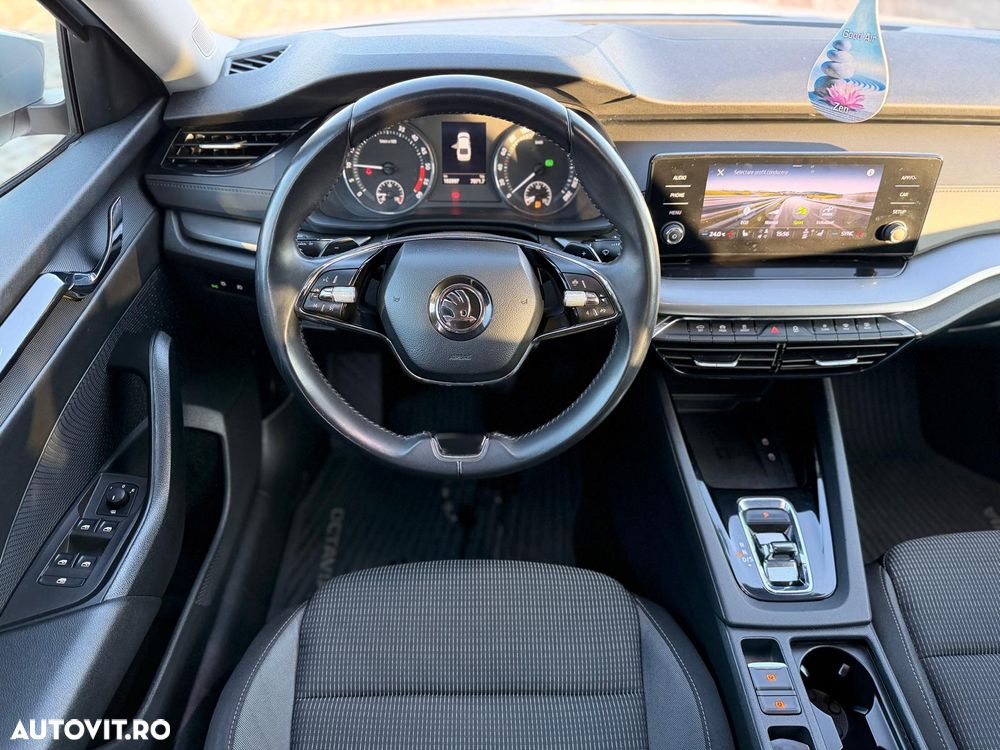 Skoda Octavia 2.0 TDI DSG Style - 7