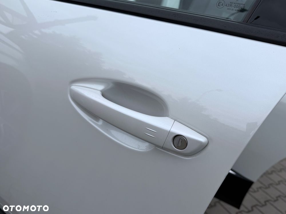 Peugeot 3008 BlueHDi 130 Stop & Start EAT8 Allure - 21