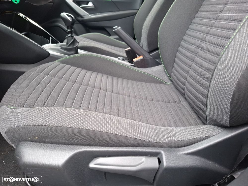 Peugeot 2008 1.2 PureTech Active - 22