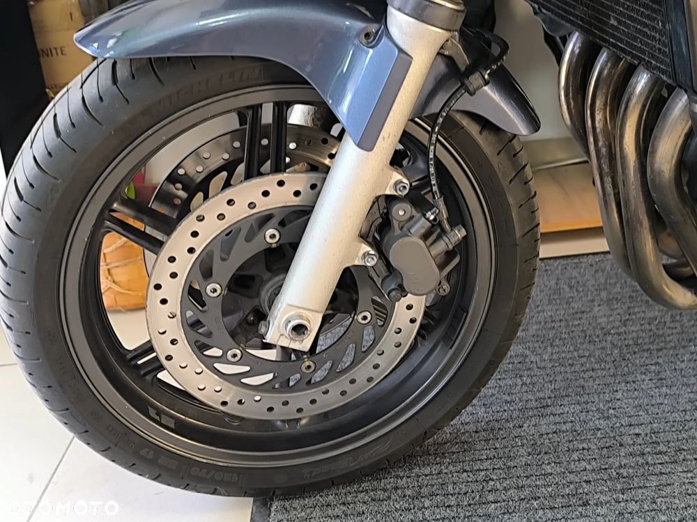 Honda CBF - 10