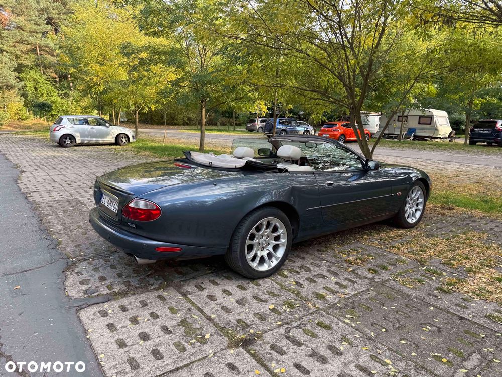Jaguar XK XKR Cabriolet - 10