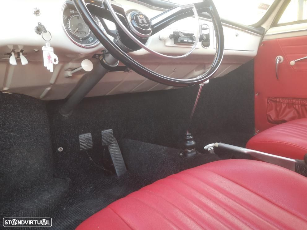 VW Karmann Ghia - 8