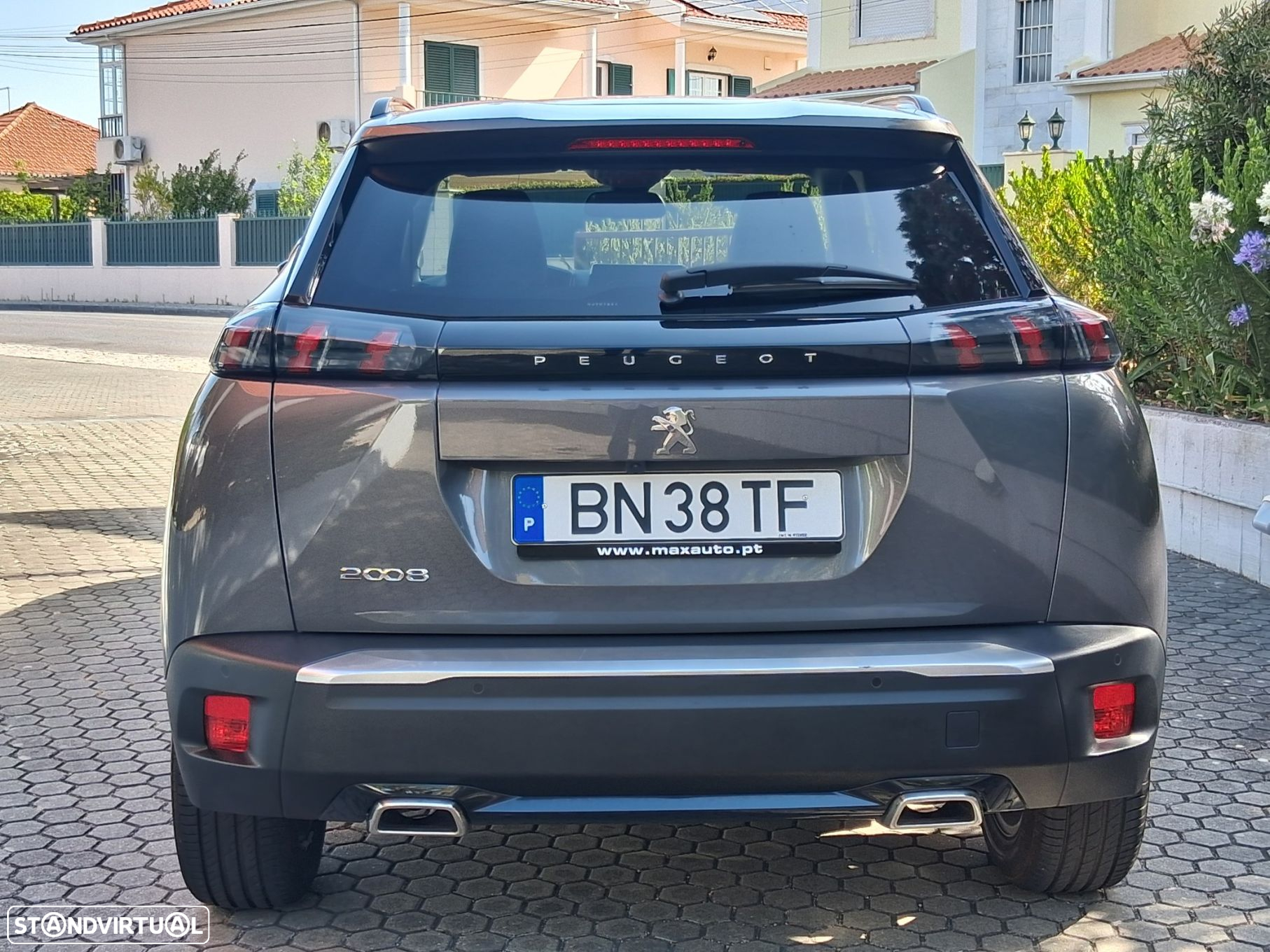 Peugeot 2008 1.2 PureTech Allure EAT8 - 6