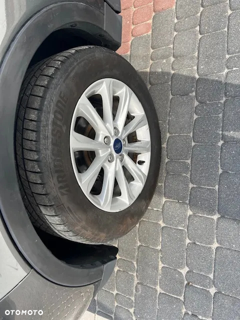 Ford Kuga 1.5 EcoBoost 2x4 Titanium - 30