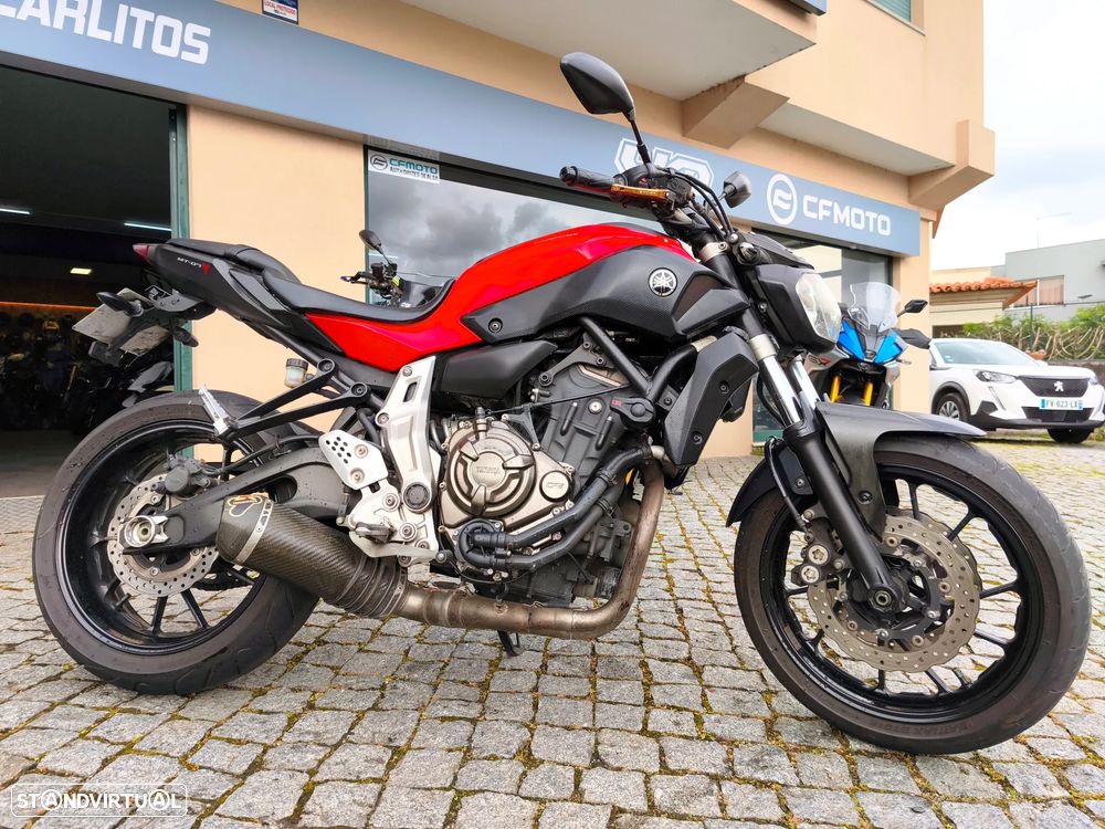 Yamaha MT-07 Naked Z/CB - 3