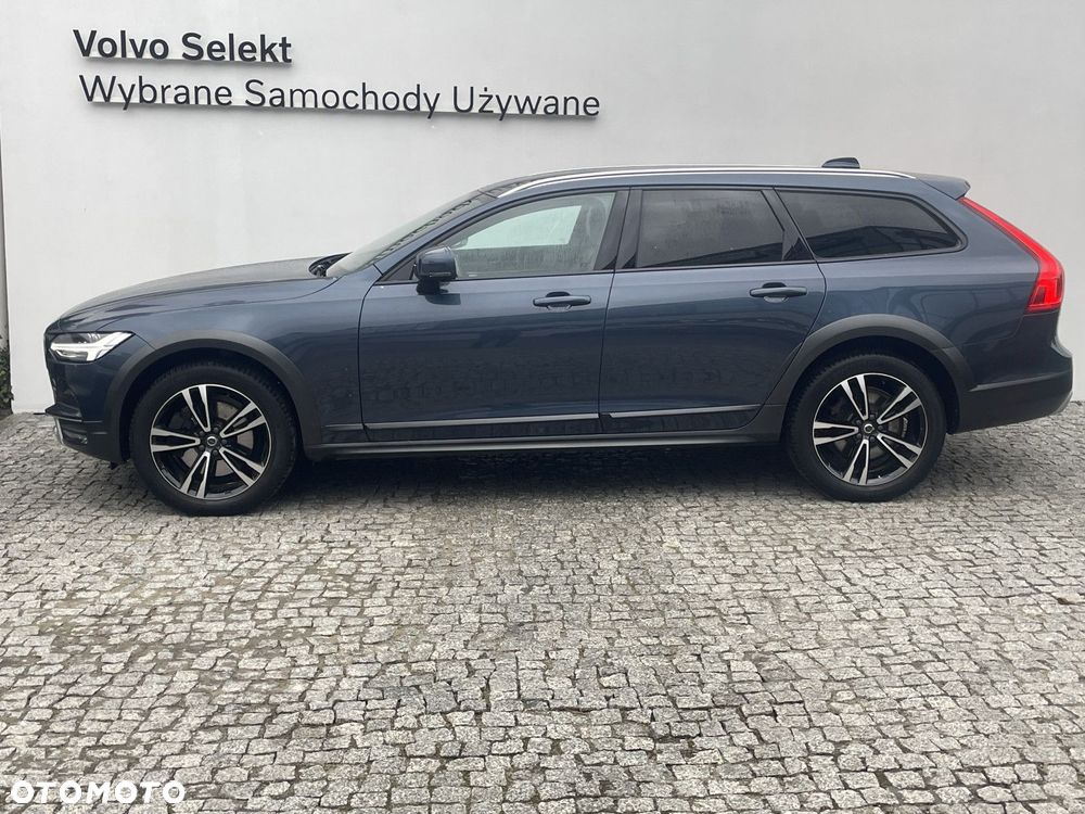Volvo V90 Cross Country - 3