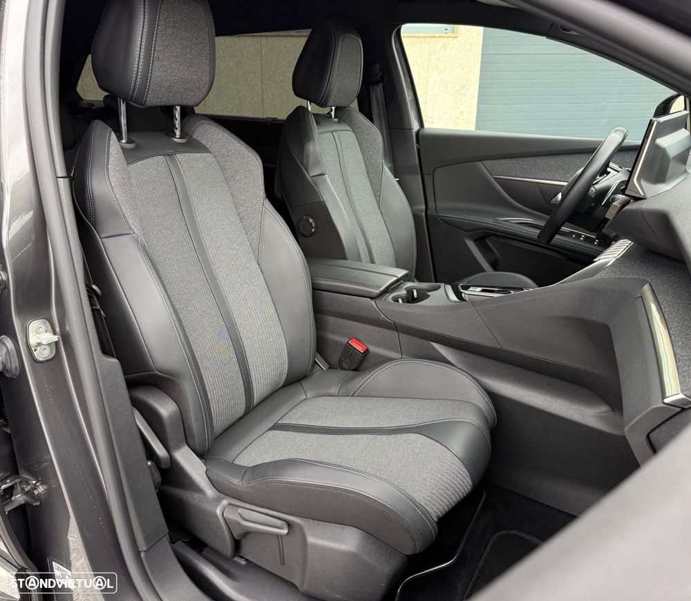 Peugeot 5008 1.5 BlueHDi Allure EAT8 - 29