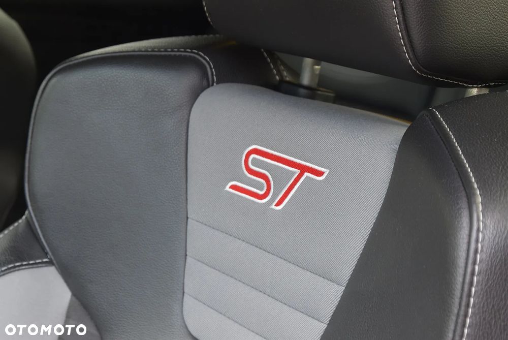 Ford Focus SW 2.0 TDCi ST - 40