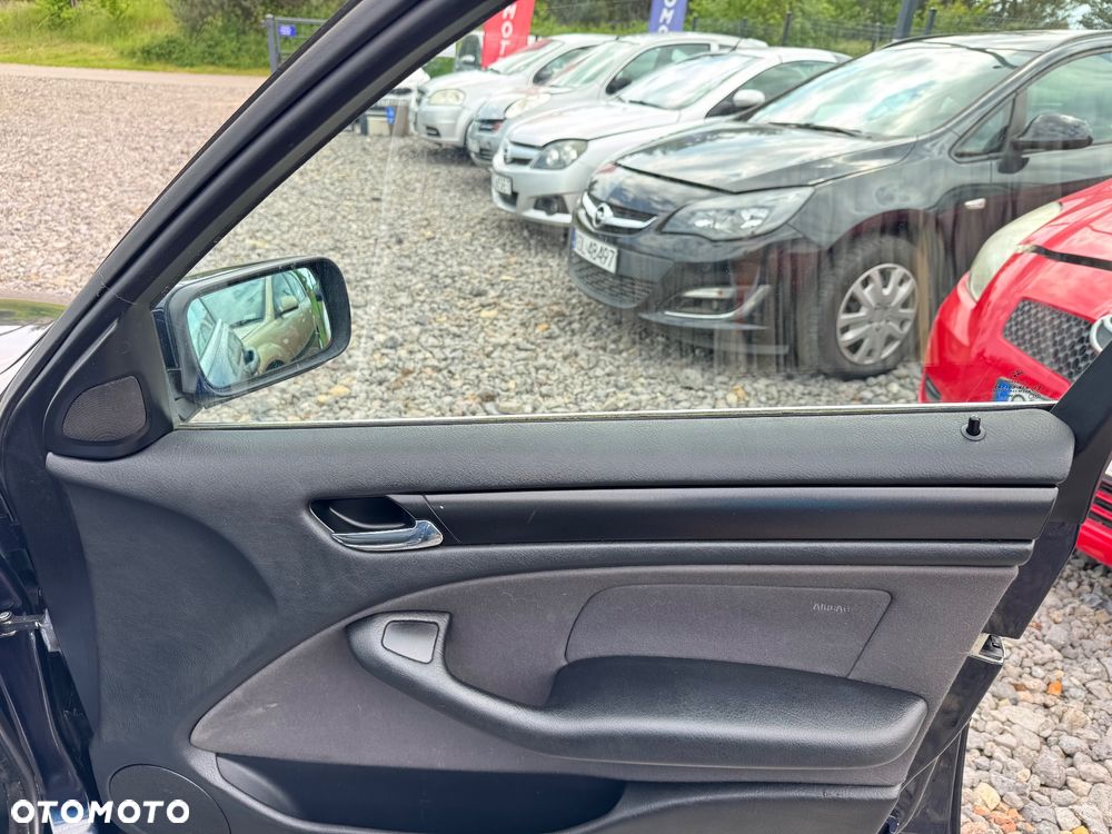 BMW Seria 3 318i - 13