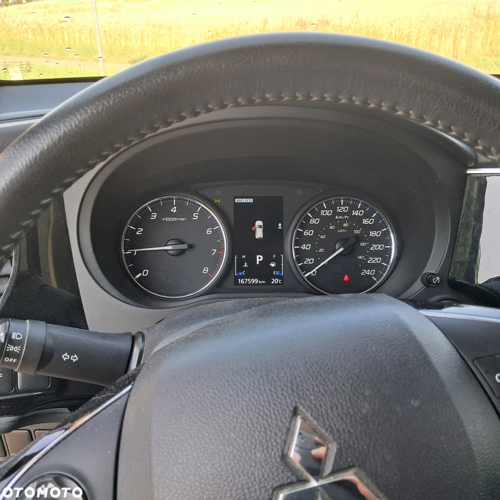 Mitsubishi Outlander - 9