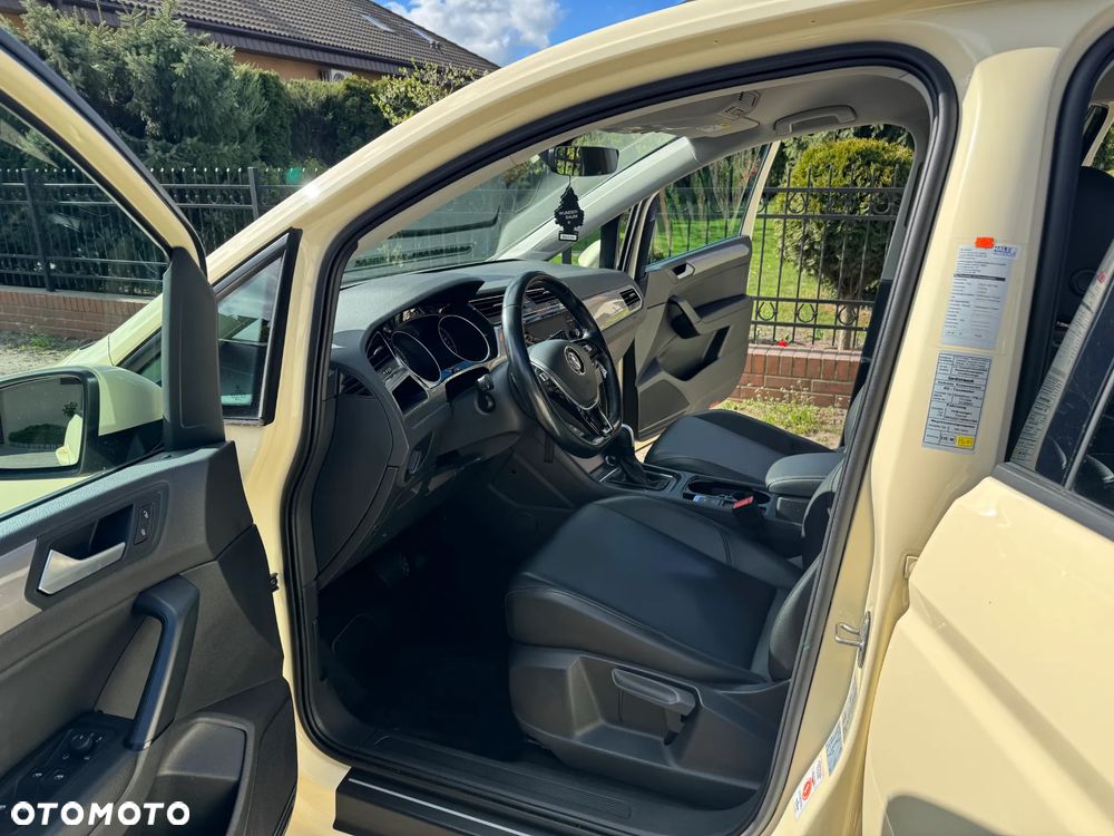 Volkswagen Touran 2.0 TDI SCR DSG Comfortline - 9