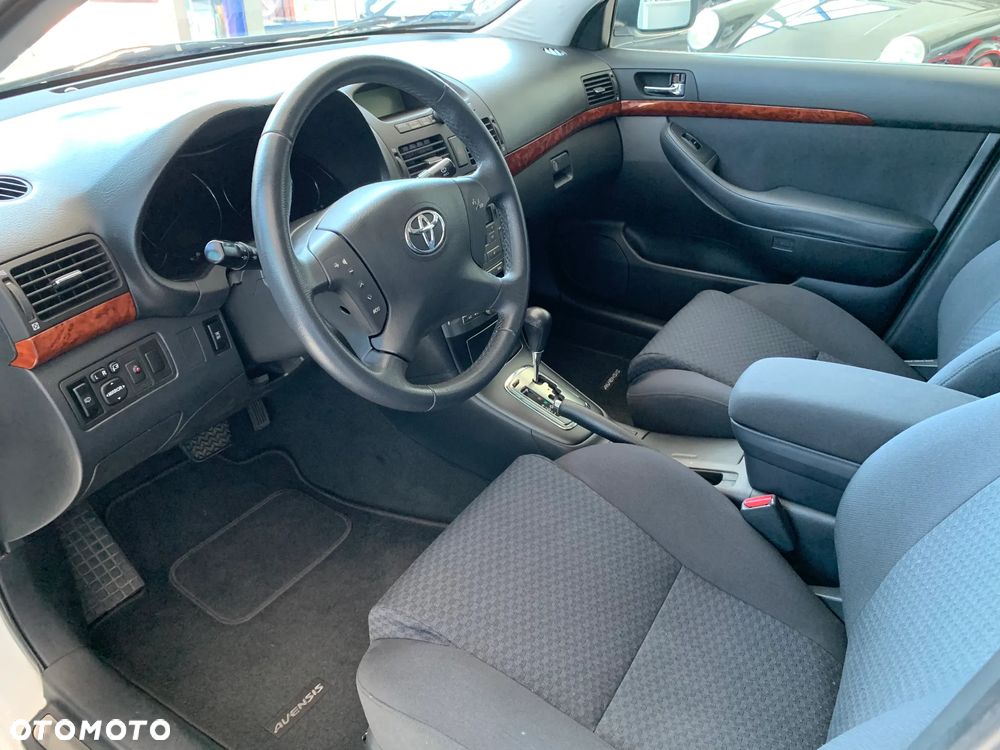 Toyota Avensis 2.4 VVT-i Prestige - 13