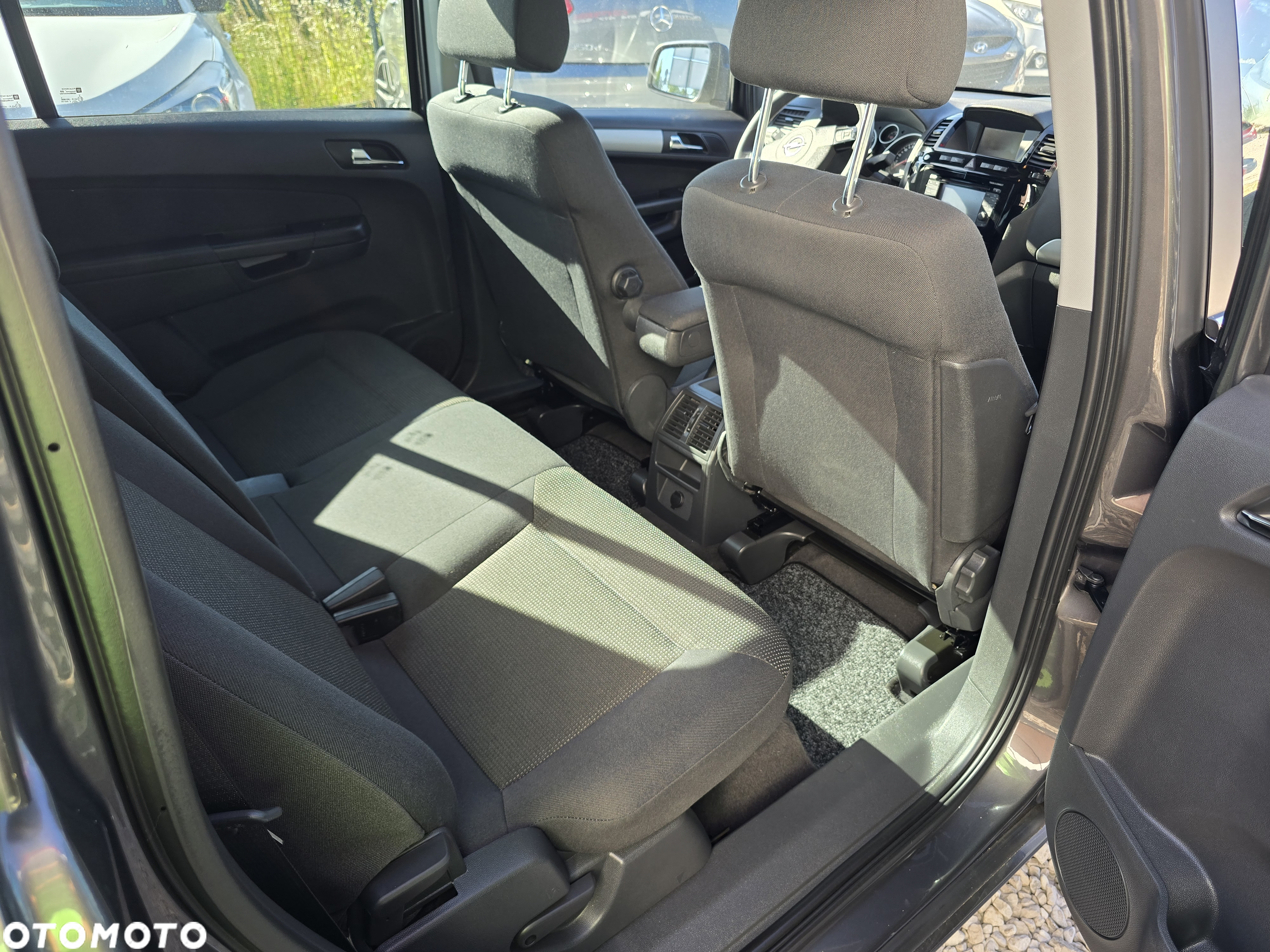 Opel Zafira 1.8 Cosmo EU5 - 24