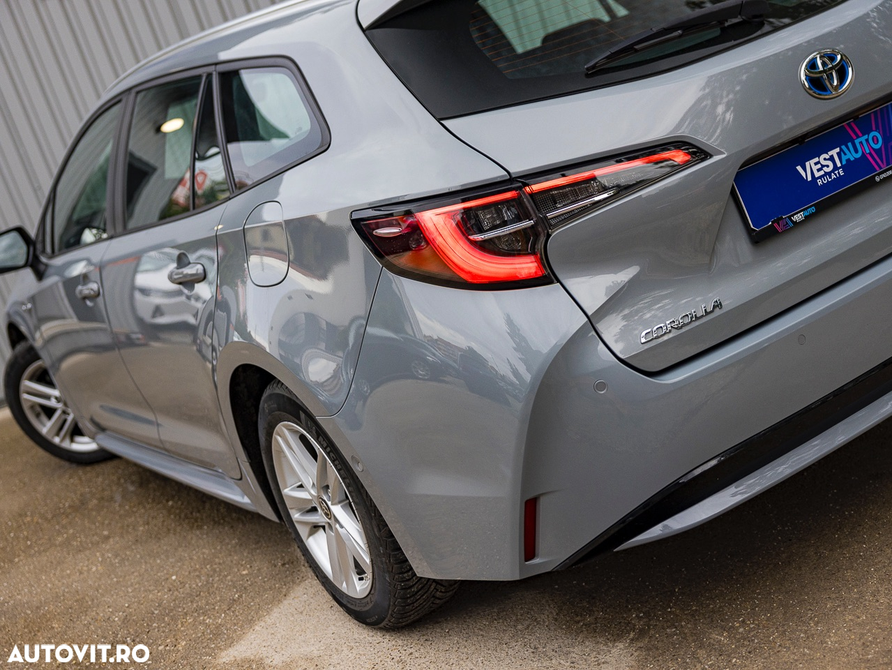 Toyota Corolla 1.8 Hybrid Touring Sports Business Edition - 13
