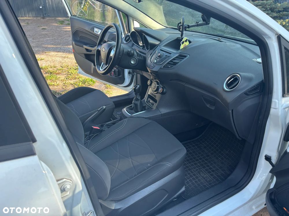 Ford Fiesta - 13