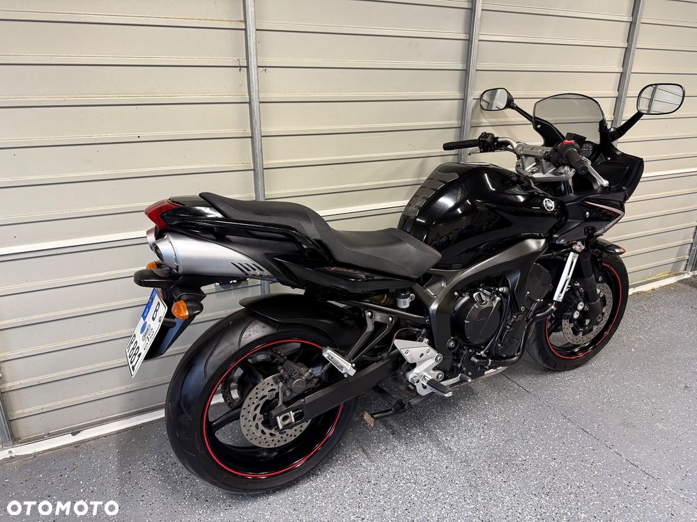 Yamaha FZ6 - 3