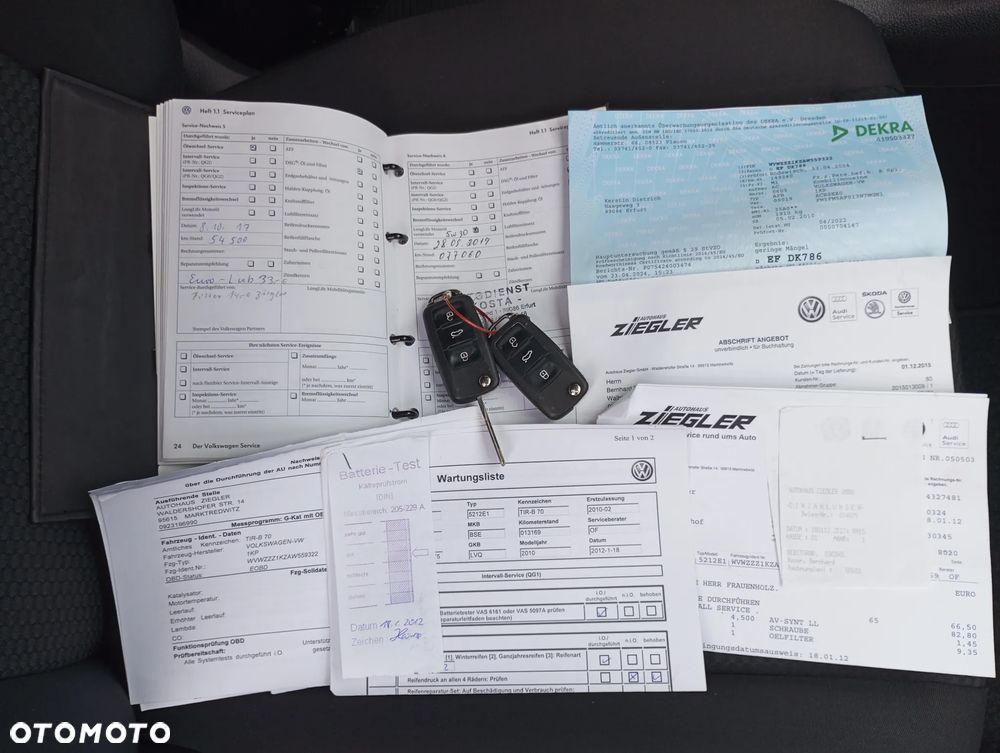 Volkswagen Golf - 22