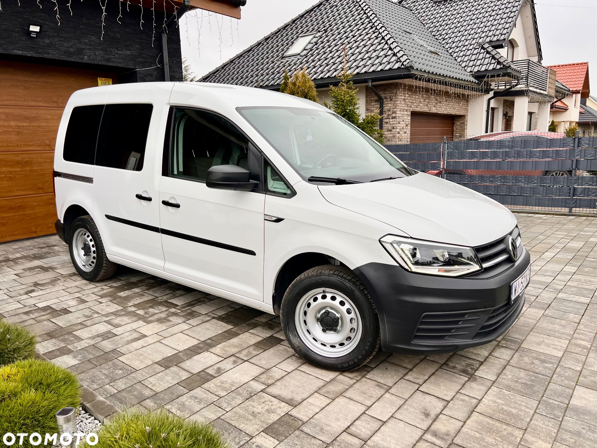 Volkswagen Caddy 2.0 TDI Comfortline - 27