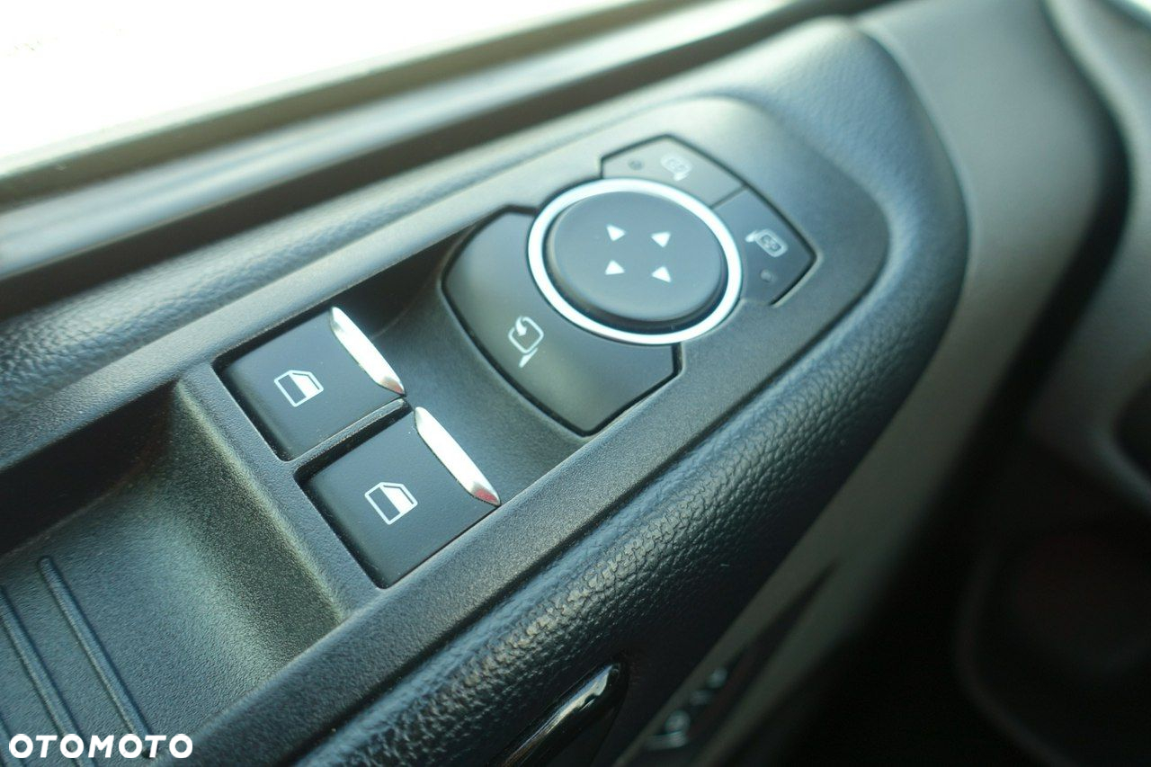 Ford Transit Custom - 23