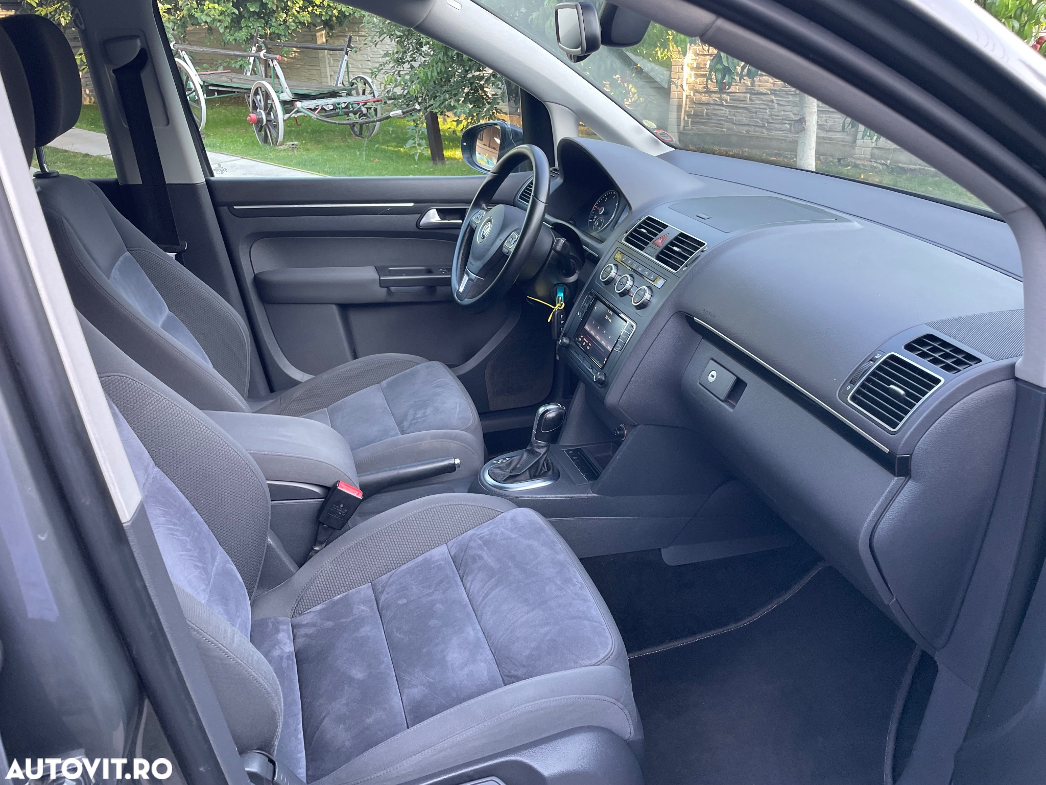 Volkswagen Touran - 18