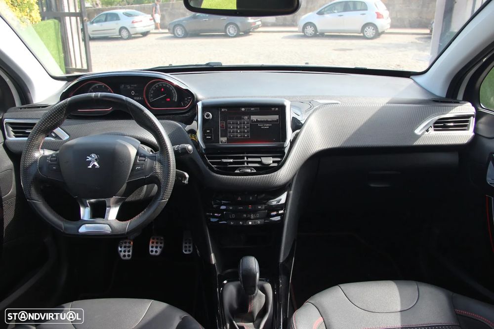 Peugeot 2008 1.2 PureTech GT Line - 9