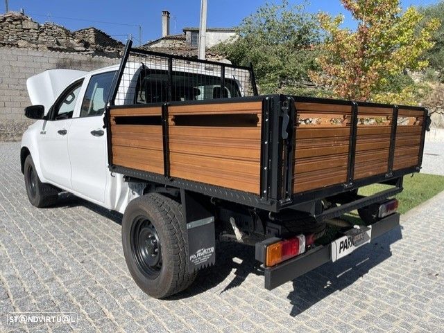 Toyota Hilux 2.4 D-4D 4WD CD CH - 12