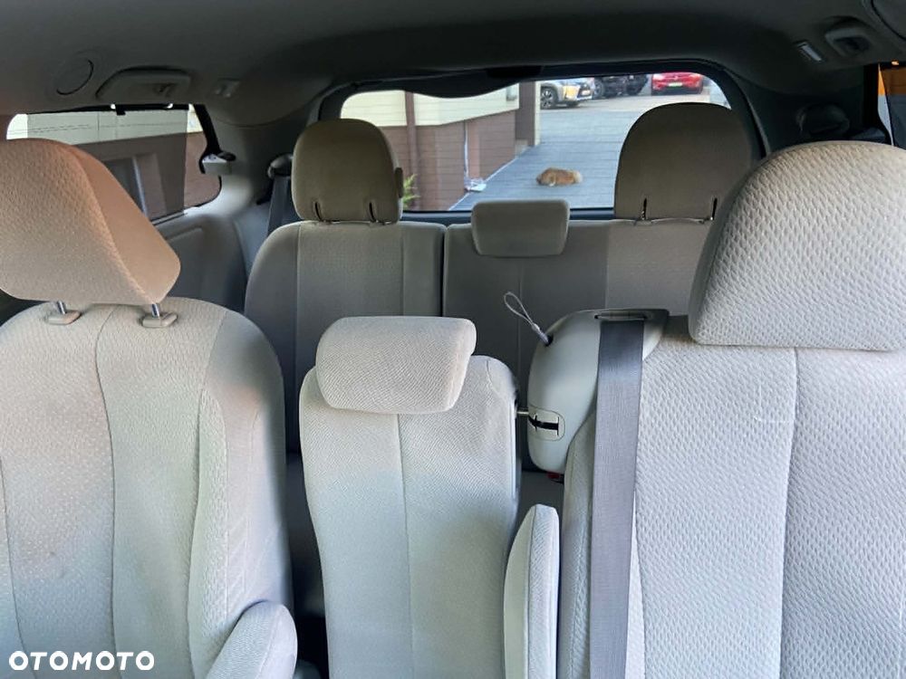 Toyota Sienna 3.5 V6 SE - 13