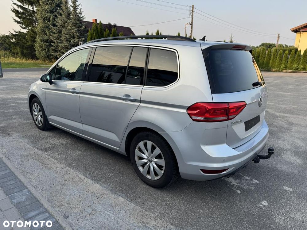 Volkswagen Touran 2.0 TDI BMT Comfortline - 3