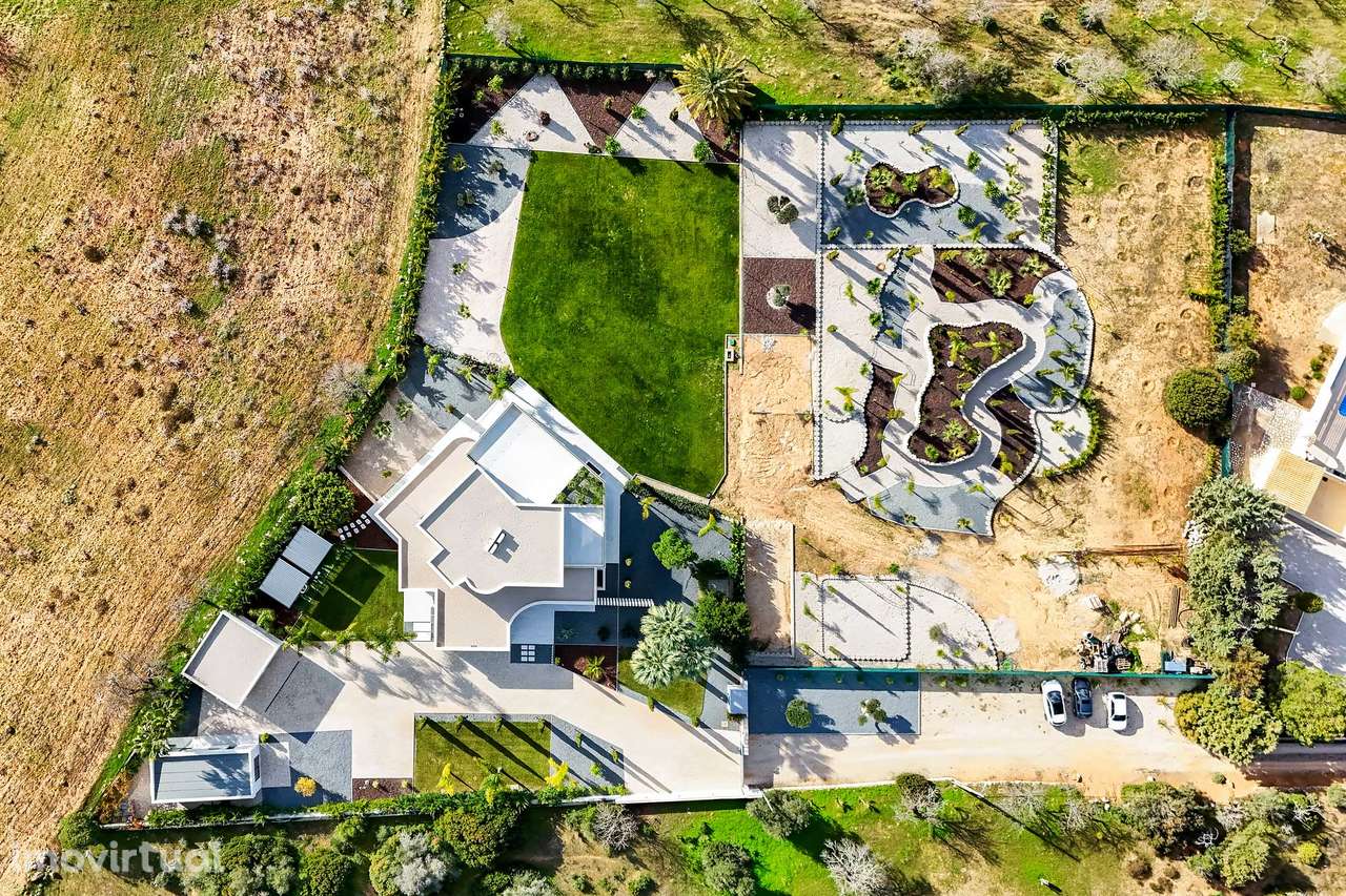 Quinta Moderna de Luxo com 4+1 Suítes, Anexo Independente e Jardim - Grande imagem: 3/53