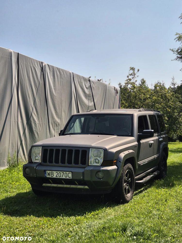 Jeep Commander - 1