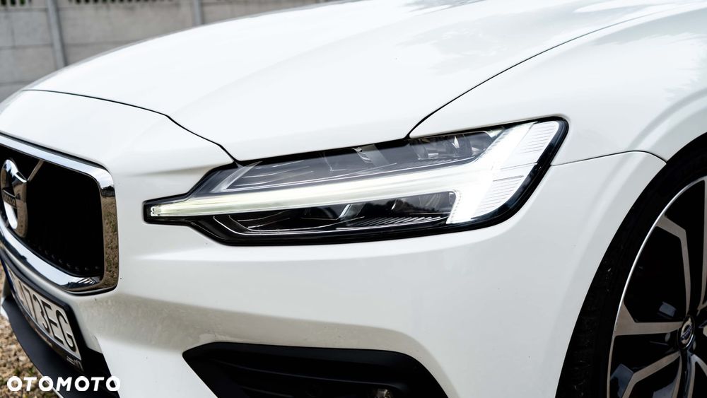 Volvo V60 D3 Momentum Core - 24