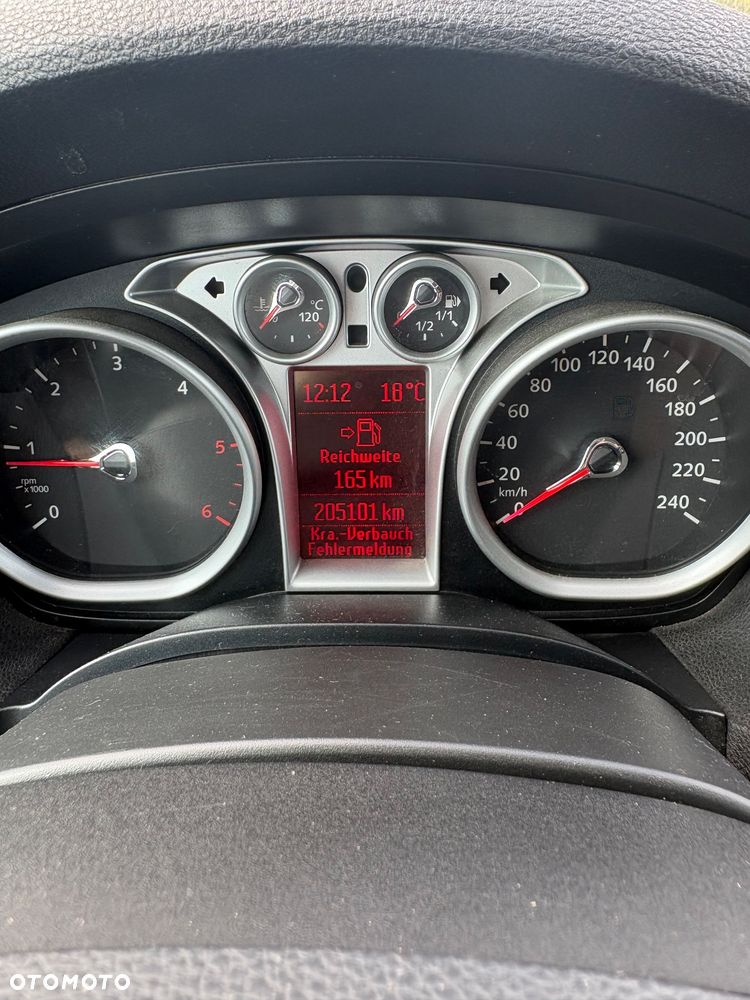 Ford Kuga - 26