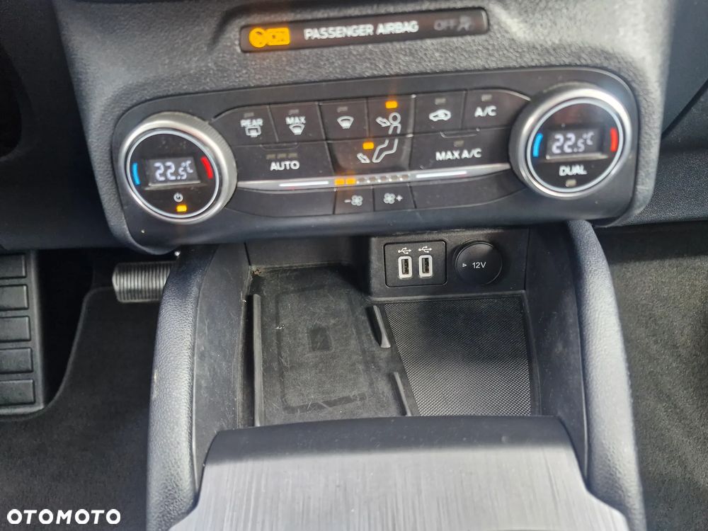 Ford Kuga 1.5 EcoBlue TITANIUM - 37