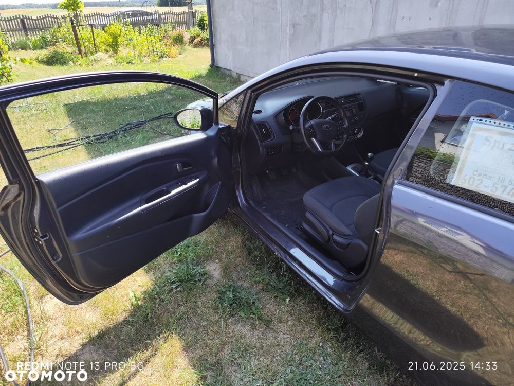 Kia Rio - 7