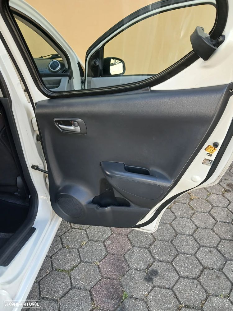Nissan Pixo 1.0 Acenta - 11