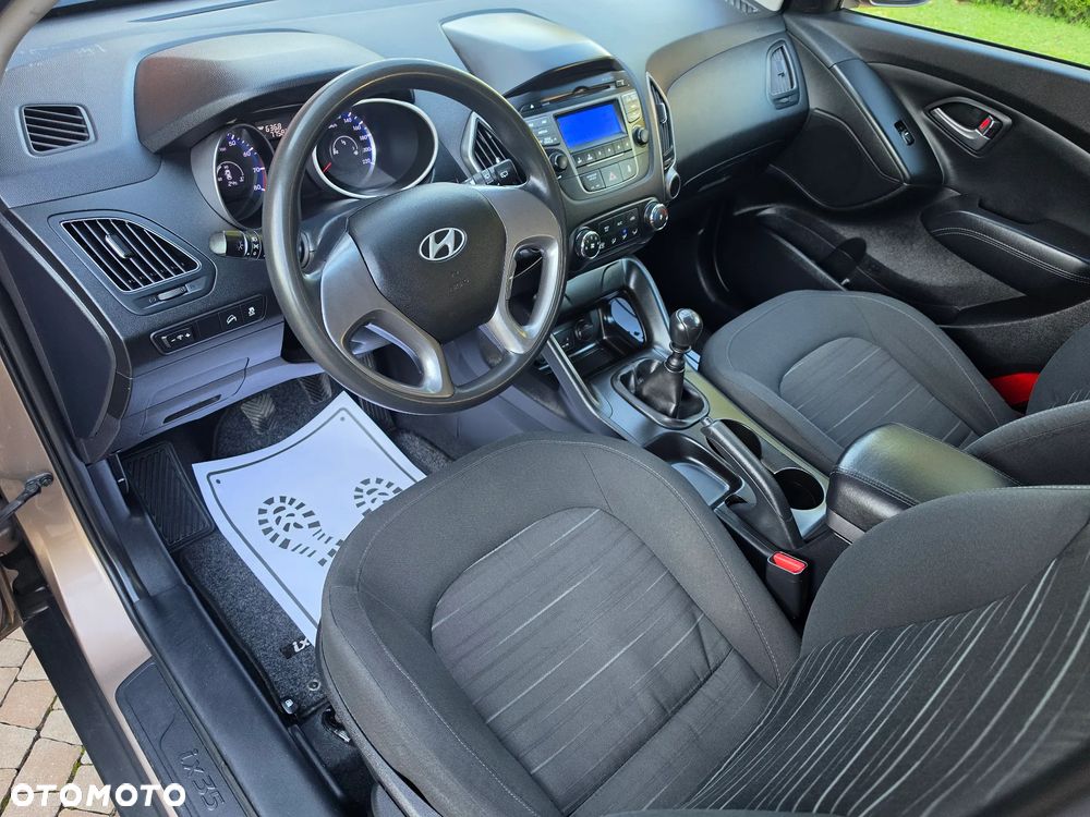 Hyundai ix35 1.6 2WD Fifa World Cup Edition - 27