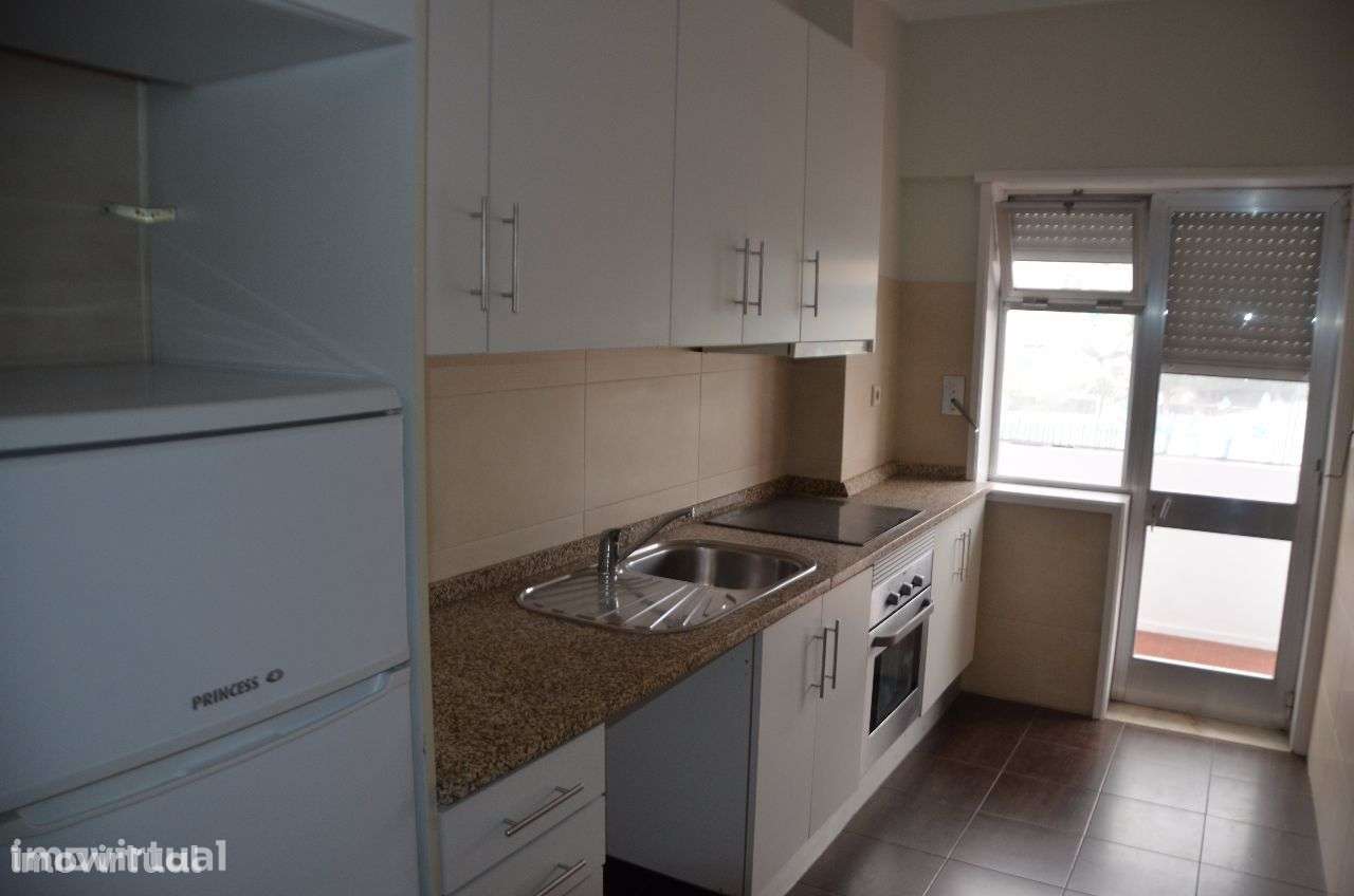 T2+1 90 m2 com varanda | Marquês/Lapa - Grande imagem: 4/18