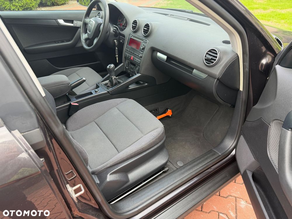 Audi A3 Sportback 1.6 Attraction - 10