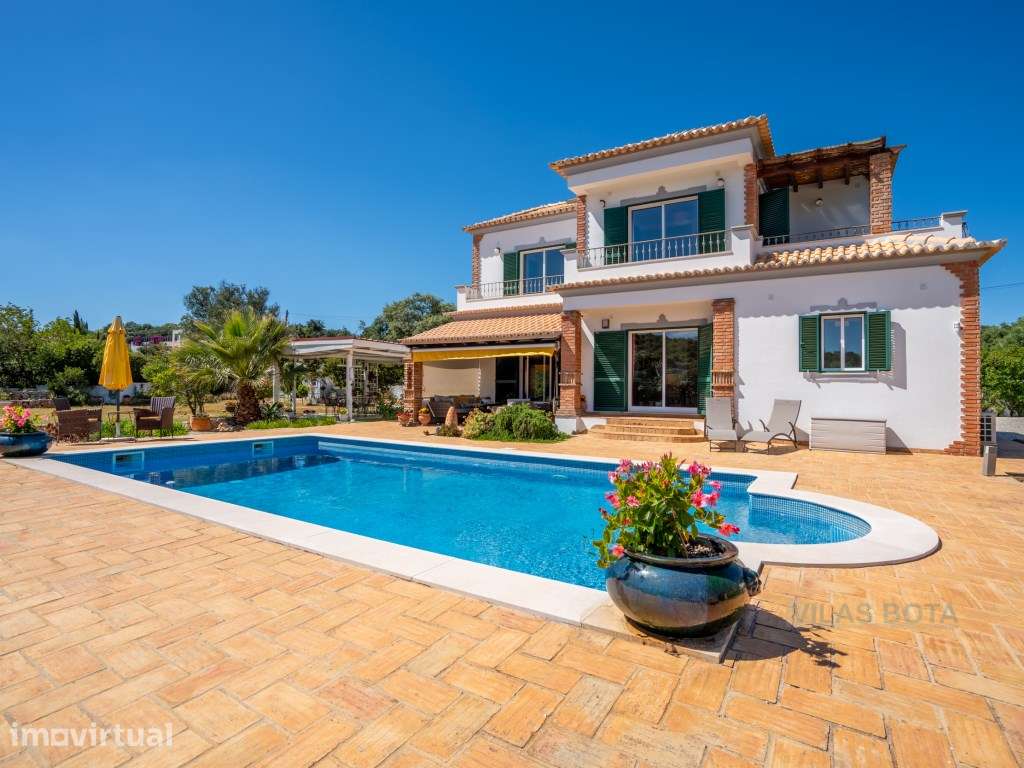 Moradia de qualidade situada a 5mn de Loulé, com 3 quartos e piscina - Grande imagem: 3/29