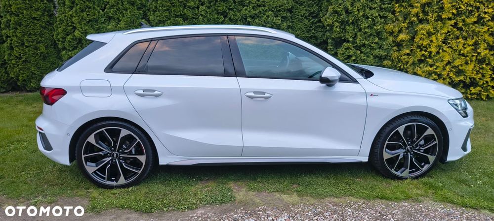 Audi A3 Sportback 40 TDI quattro S tronic S line - 4