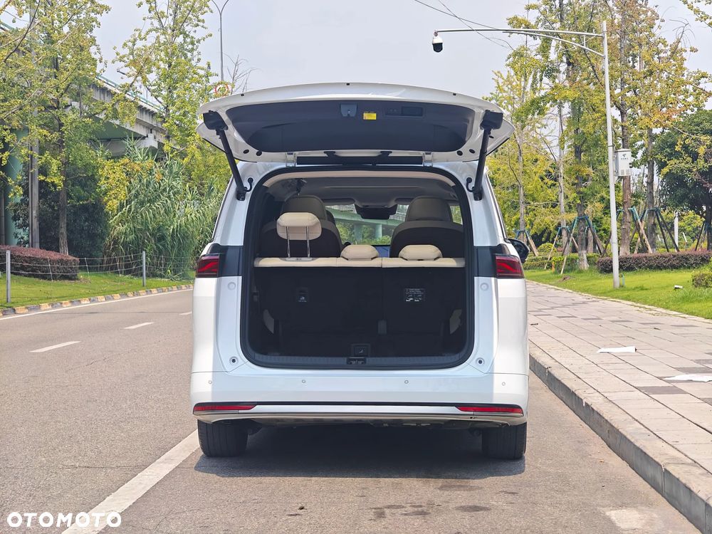 BYD Xia - 9