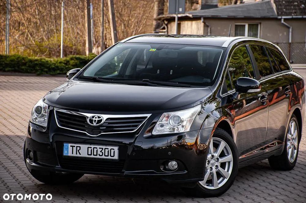 Toyota Avensis 2.2 D-4D X - 10