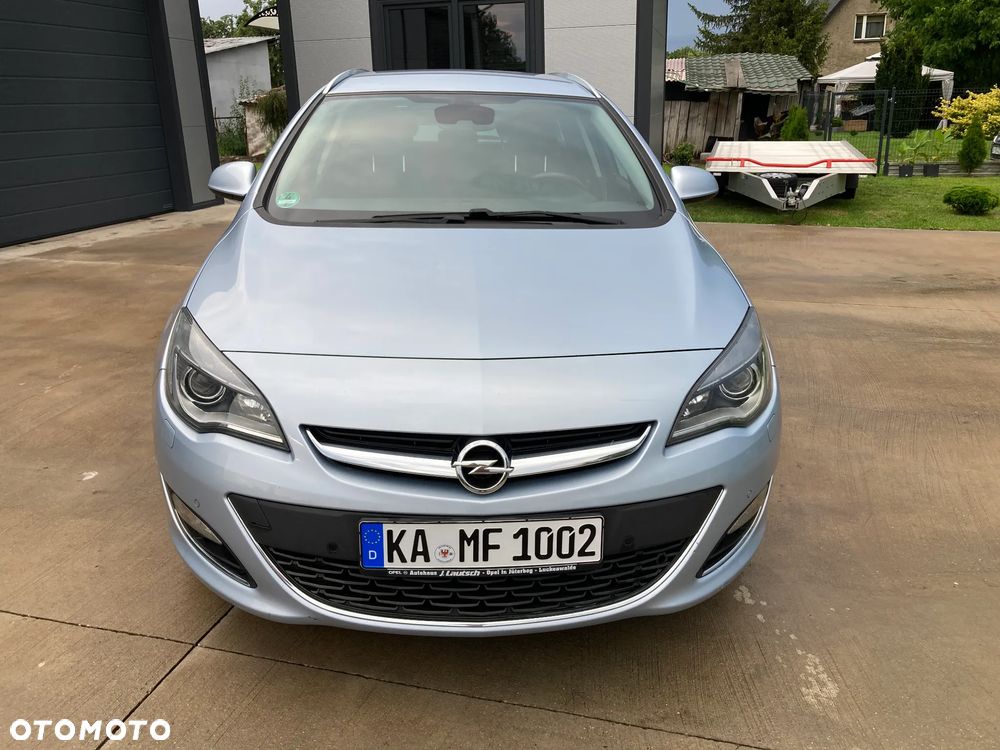Opel Astra 2.0 CDTI Cosmo - 1