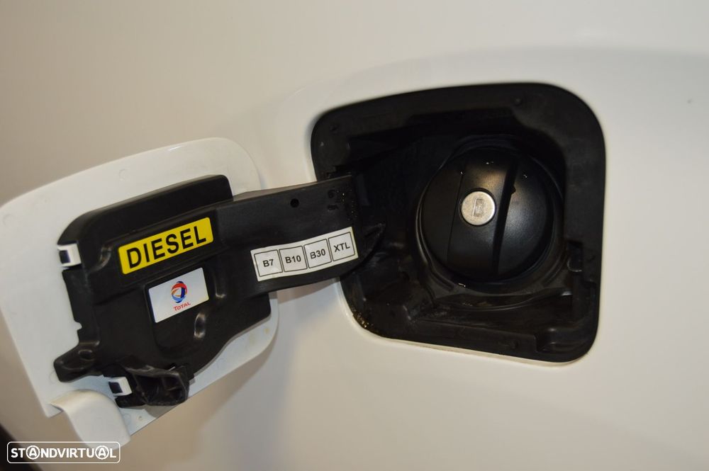 Peugeot Expert 2.0 BlueHDi L2H1 Semi-Vidrado - 21